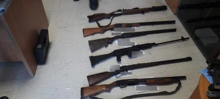 Κρήτη: Αυτό είναι το οπλοστάσιο που βρήκε η ΕΛ.ΑΣ σε πολυτελή κατοικία 54χρονου (Εικόνες)